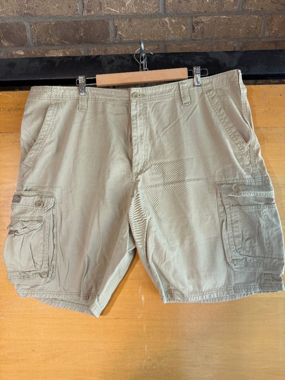 Lee Sand Cargo Shorts 42